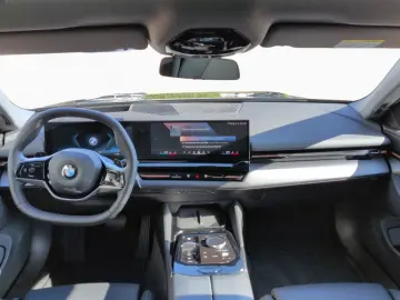 BMW 520i Aut.Lim.Adapt.LED LiCoProf H K PA  DA Memo