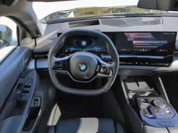 BMW 520i Aut.Lim.Adapt.LED LiCoProf H K PA  DA Memo