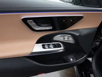 Mercedes-Benz E 200 4M AMG Superscreen Pano