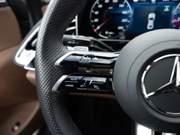 Mercedes-Benz E 200 AMG-Sport Pano Burm Superscreen