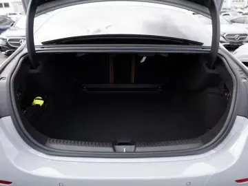 Mercedes-Benz E 200 AMG-Sport Pano Burm Superscreen