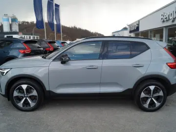 VOLVO XC40 B3 Benzin 2WD Plus Dark DKG Leder AHK Pixel