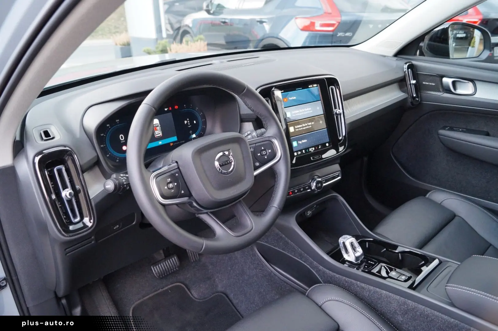 VOLVO XC40 B3 Benzin 2WD Plus Dark DKG Leder AHK Pixel