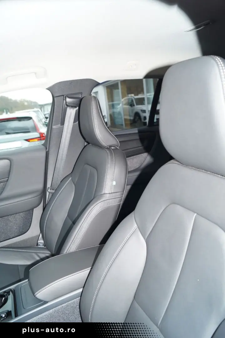 VOLVO XC40 B3 Benzin 2WD Plus Dark DKG Leder AHK Pixel