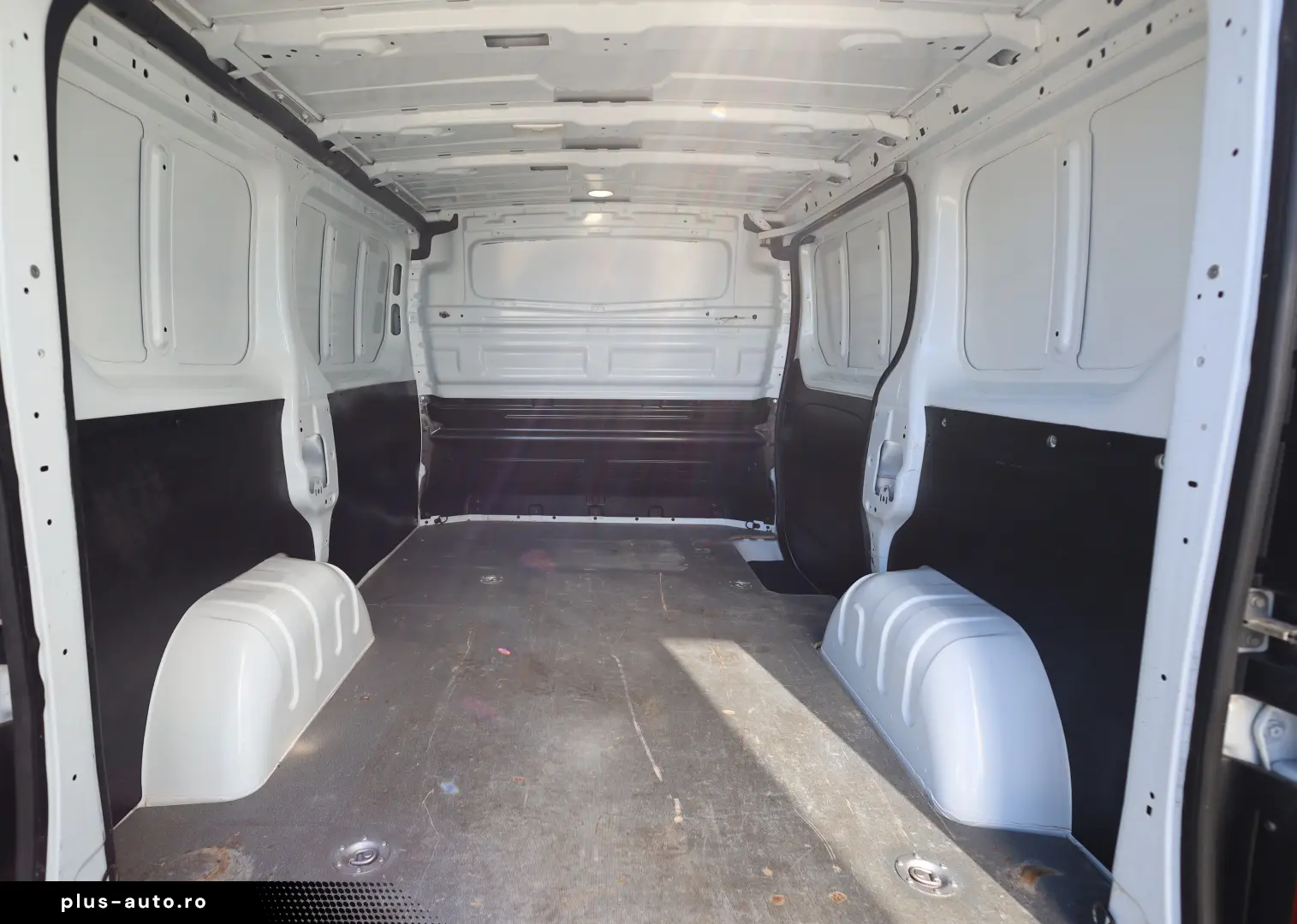 Renault Trafic L1H1 2.0D 130CP