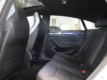 Volkswagen Arteon R-Line 4M DCC HUD Matrix Pano 360  Memory