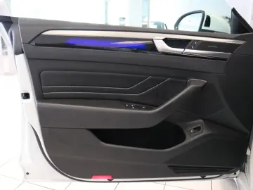 Volkswagen Arteon R-Line 4M DCC HUD Matrix Pano 360  Memory