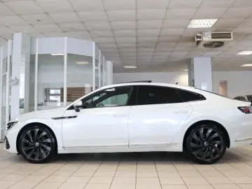 Volkswagen Arteon R-Line 4M DCC HUD Matrix Pano 360  Memory