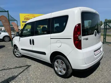 Opel Combo  2015