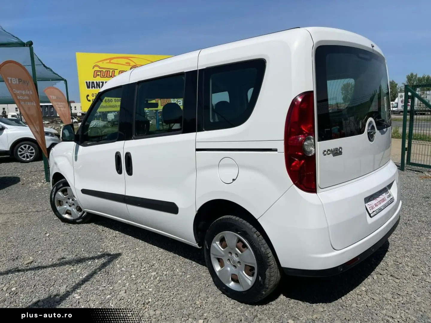Opel Combo  2015