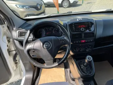Opel Combo  2015