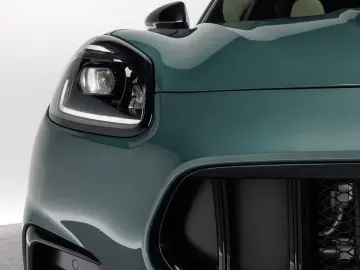 Maserati Grecale Trofeo VERDE ROYALE