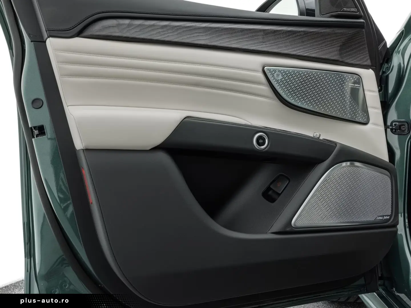 Maserati Grecale Trofeo VERDE ROYALE