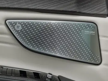 Maserati Grecale Trofeo VERDE ROYALE