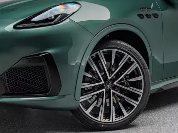 Maserati Grecale Trofeo VERDE ROYALE