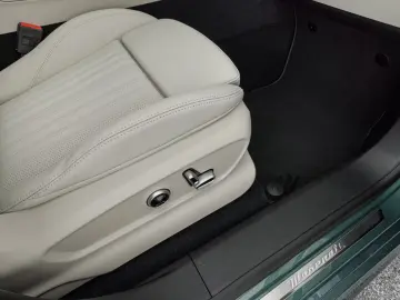 Maserati Grecale Trofeo VERDE ROYALE