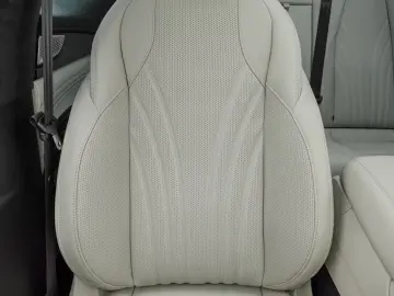 Maserati Grecale Trofeo VERDE ROYALE