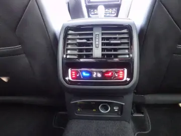 Volkswagen Arteon 2 0 TDI 4M DSG Harman Kardon 2x R-Line