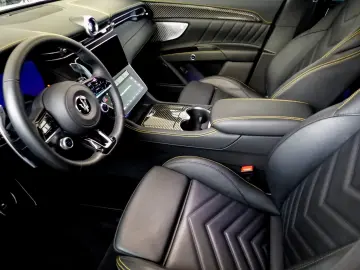 Maserati Grecale Modena HeadUp Leather Pano Camera Air ACC