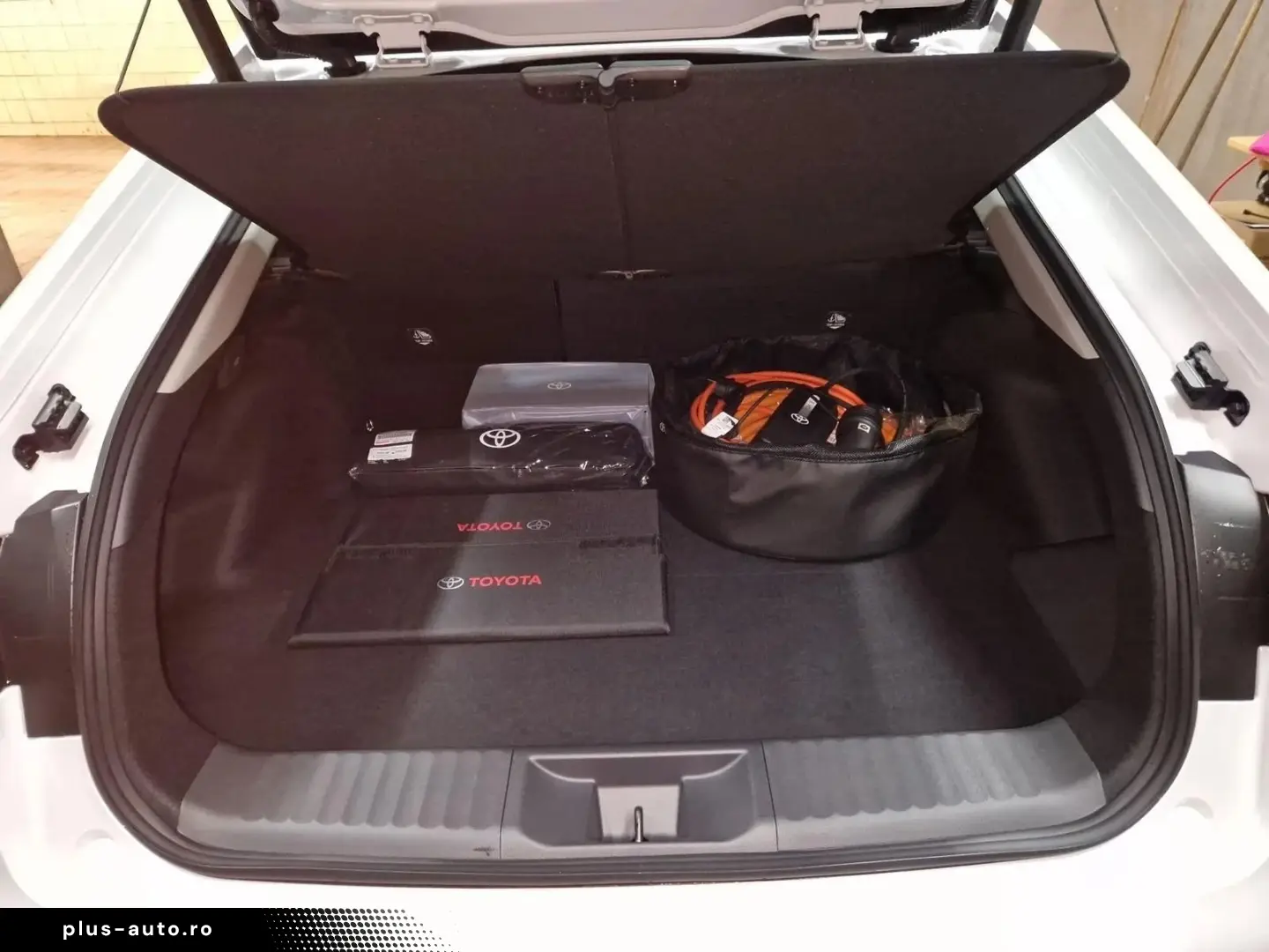 Toyota Prius Plug-in Hybrid Executive