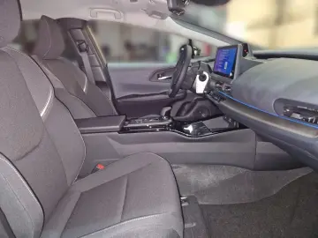 Toyota Prius Plug-in Hybrid Executive