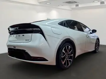Toyota Prius Plug-in Hybrid Executive