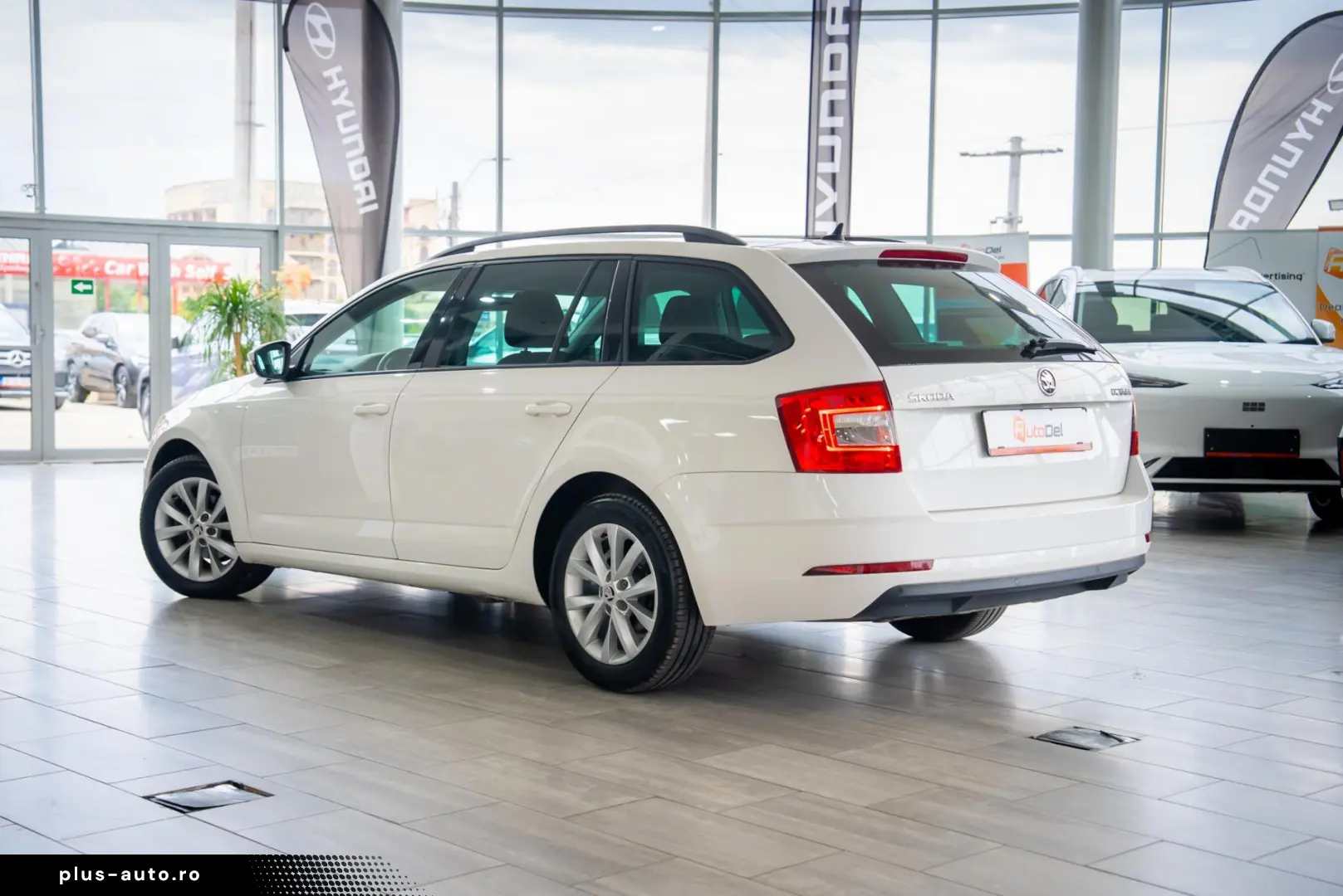 Skoda Octavia 1.6TDI DSG7 Combi  Business