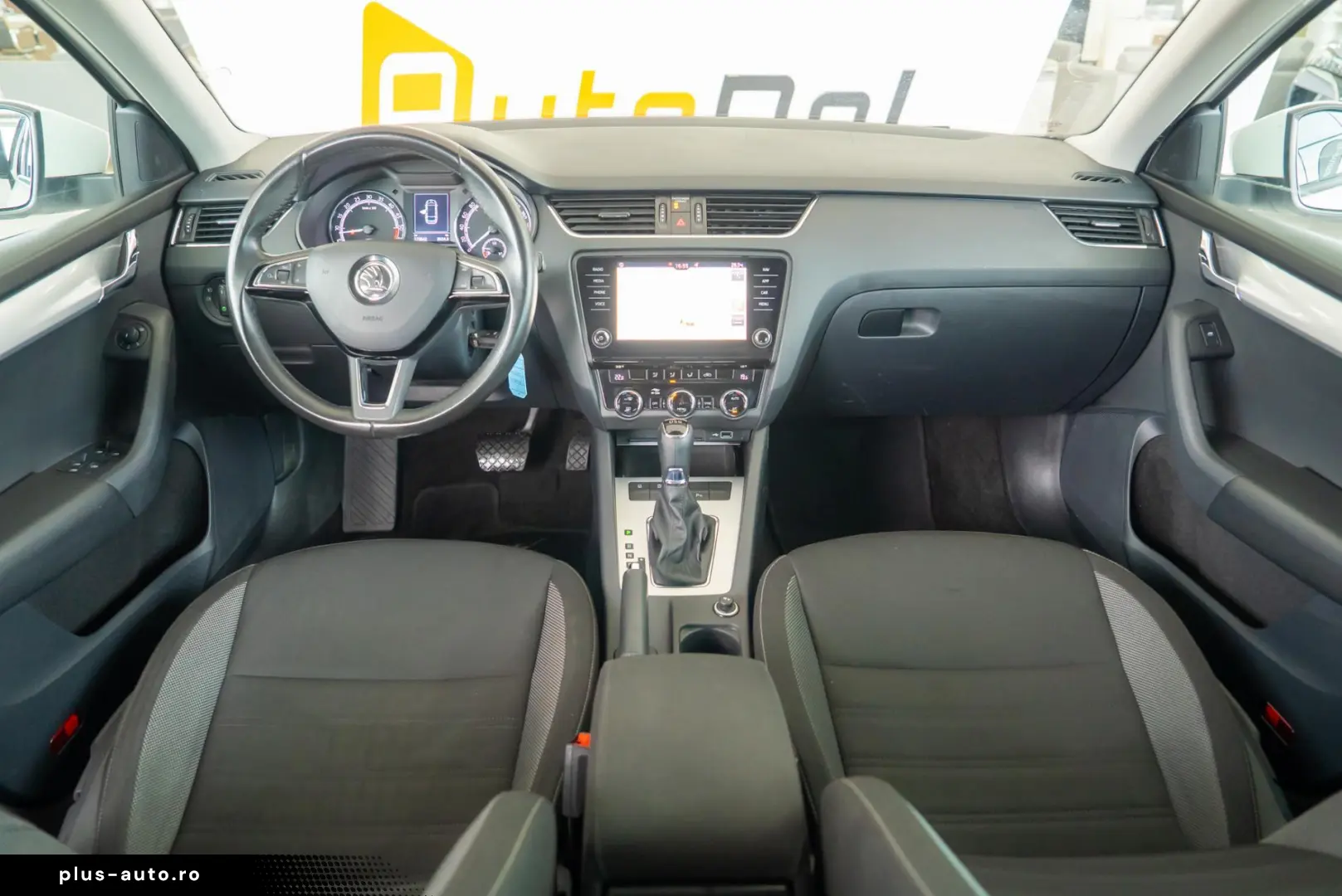 Skoda Octavia 1.6TDI DSG7 Combi  Business