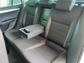 Skoda Octavia 1.6TDI DSG7 Combi  Business