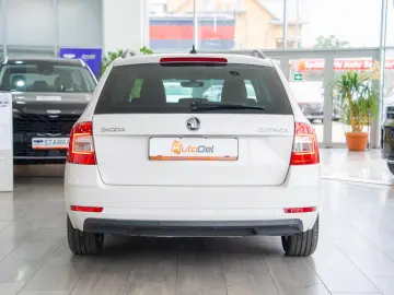 Skoda Octavia 1.6TDI DSG7 Combi  Business