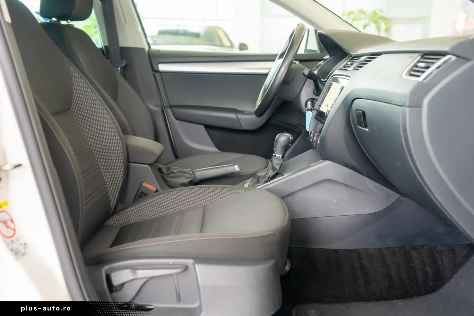 Skoda Octavia 1.6TDI DSG7 Combi  Business