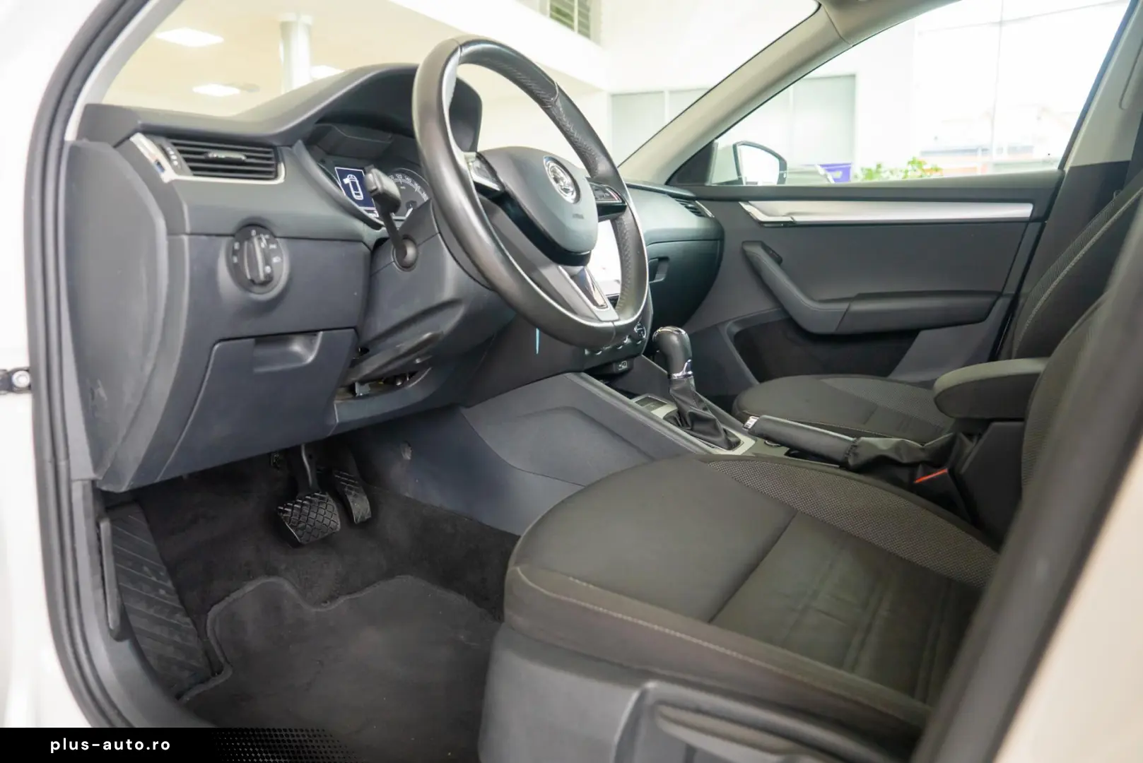 Skoda Octavia 1.6TDI DSG7 Combi  Business