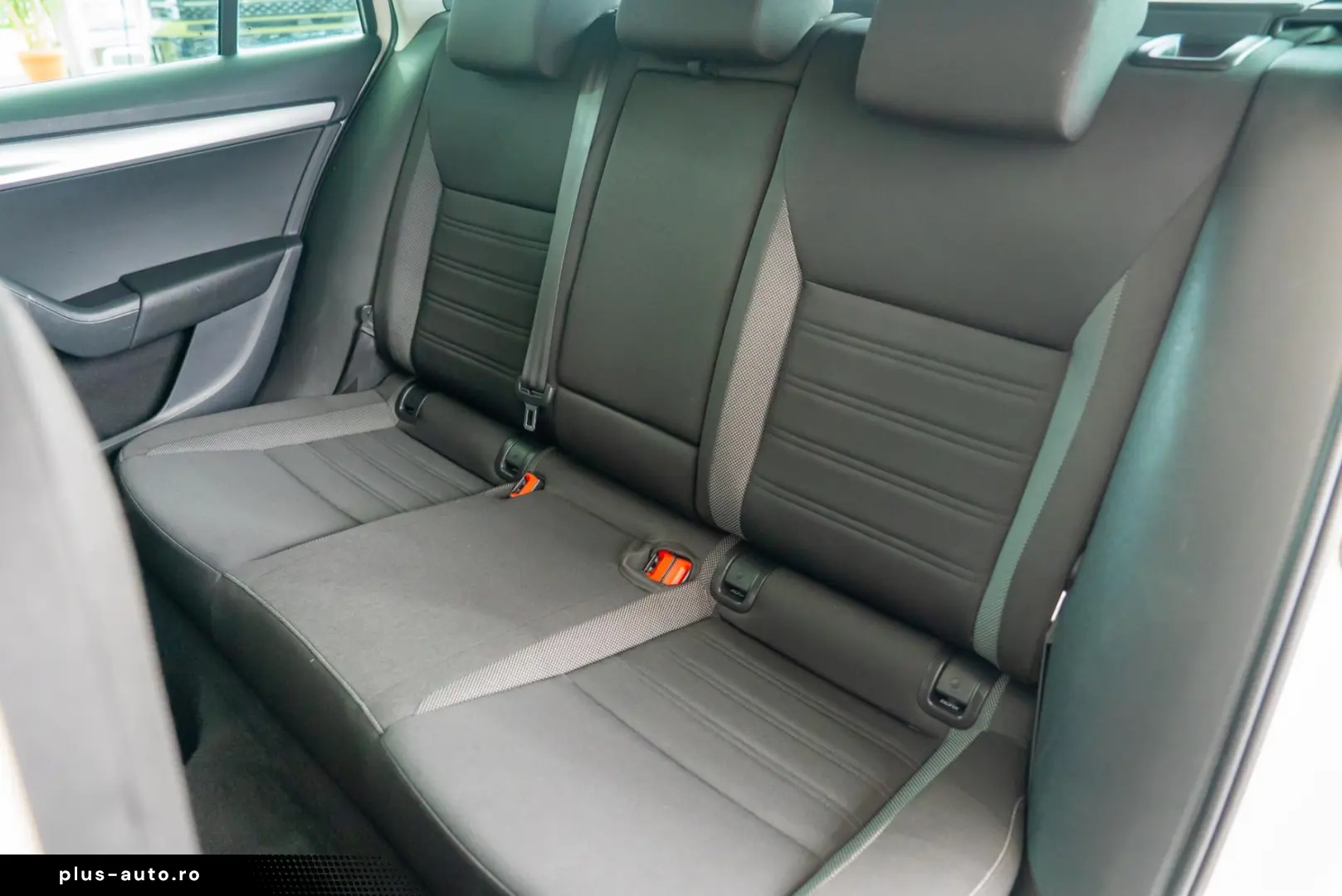 Skoda Octavia 1.6TDI DSG7 Combi  Business