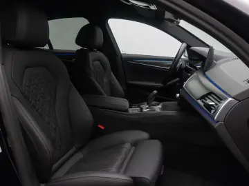 BMW 540i xD M Sport H K Kamera HUD