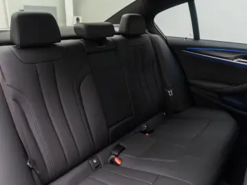 BMW 540i xD M Sport H K Kamera HUD