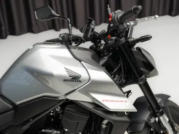 Honda Hornet 750 - 2025