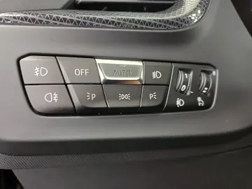 BMW Seria 1 118i  136CP Aut Luxury Line