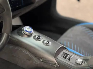 Maserati MC20 3.0 V6  NEW  Carbon Ceramic Lift SHZ Sonus