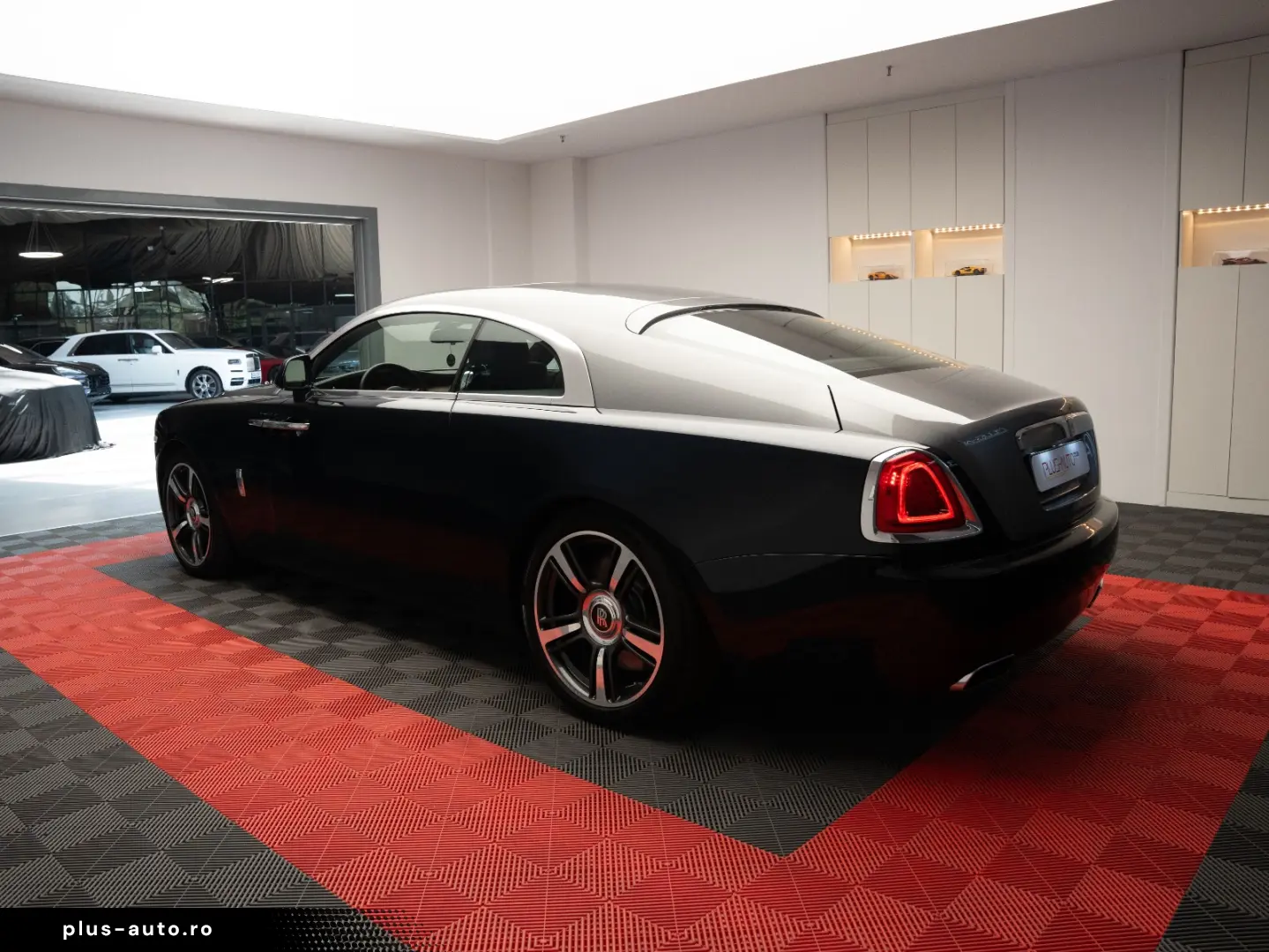 Rolls-Royce Wraith    2 Tone   V12   Sunroof   Bespoke