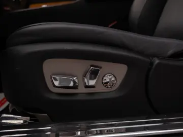 Rolls-Royce Wraith    2 Tone   V12   Sunroof   Bespoke