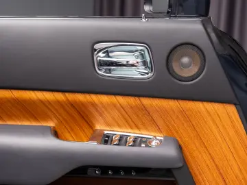 Rolls-Royce Wraith    2 Tone   V12   Sunroof   Bespoke