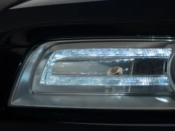 Rolls-Royce Wraith    2 Tone   V12   Sunroof   Bespoke