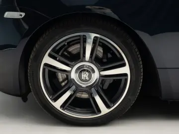 Rolls-Royce Wraith    2 Tone   V12   Sunroof   Bespoke