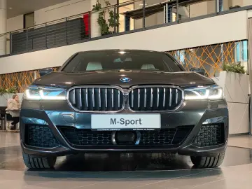 BMW 545e xDr M-Sport Laser Memory SurrView HUD ACC