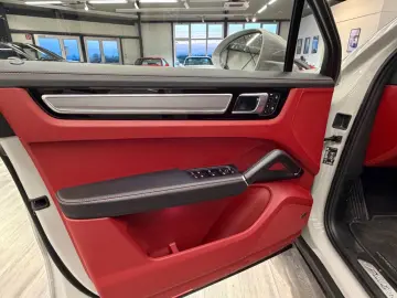 PORSCHE Cayenne Platinum Edition ACC Standheiz Pano