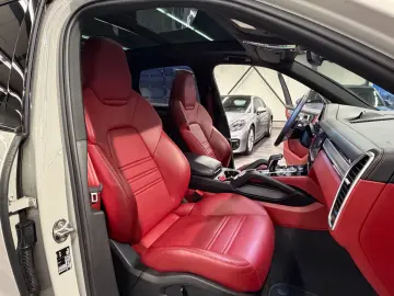 PORSCHE Cayenne Platinum Edition ACC Standheiz Pano