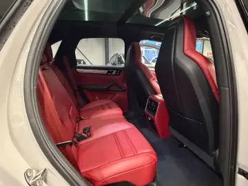 PORSCHE Cayenne Platinum Edition ACC Standheiz Pano
