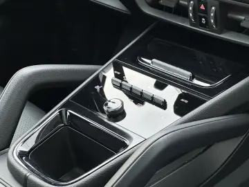 PORSCHE Cayenne S PANO PASM SHZ