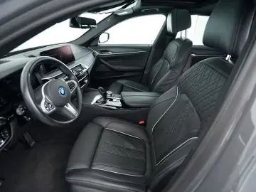 BMW 545e xDrive Limousine (M-Sport Navi HUD H K ACC)