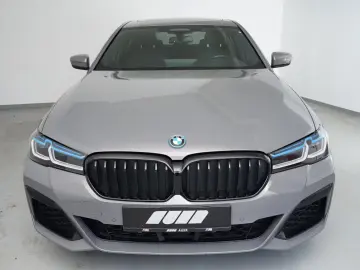 BMW 545e xDrive Limousine (M-Sport Navi HUD H K ACC)